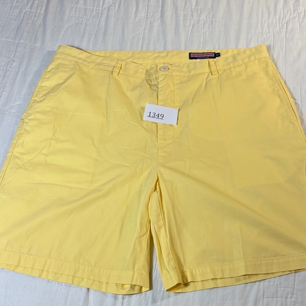 Vineyard Vines Mens Club Shorts Sz 42 Yellow Flat Front Chino Golf Preppy Summer